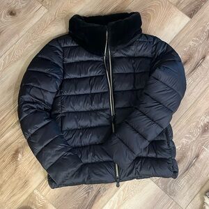 SAVE THE DUCK
Black puffer coat. Size S.